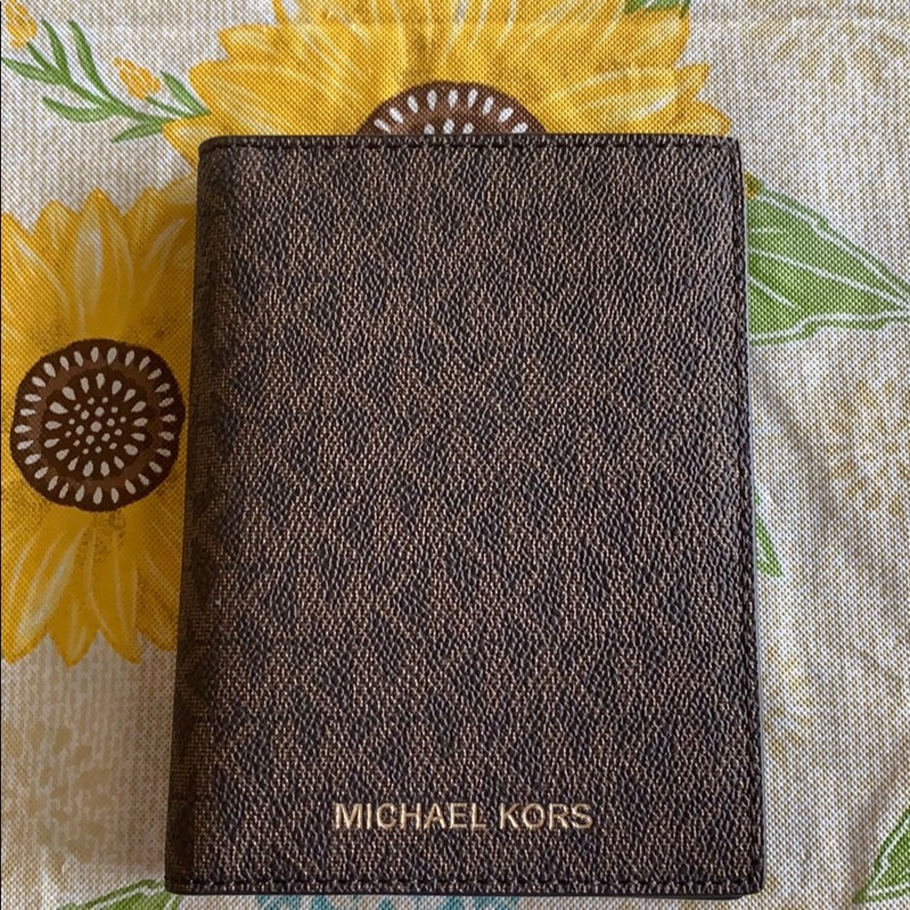 Michael Kors wallet